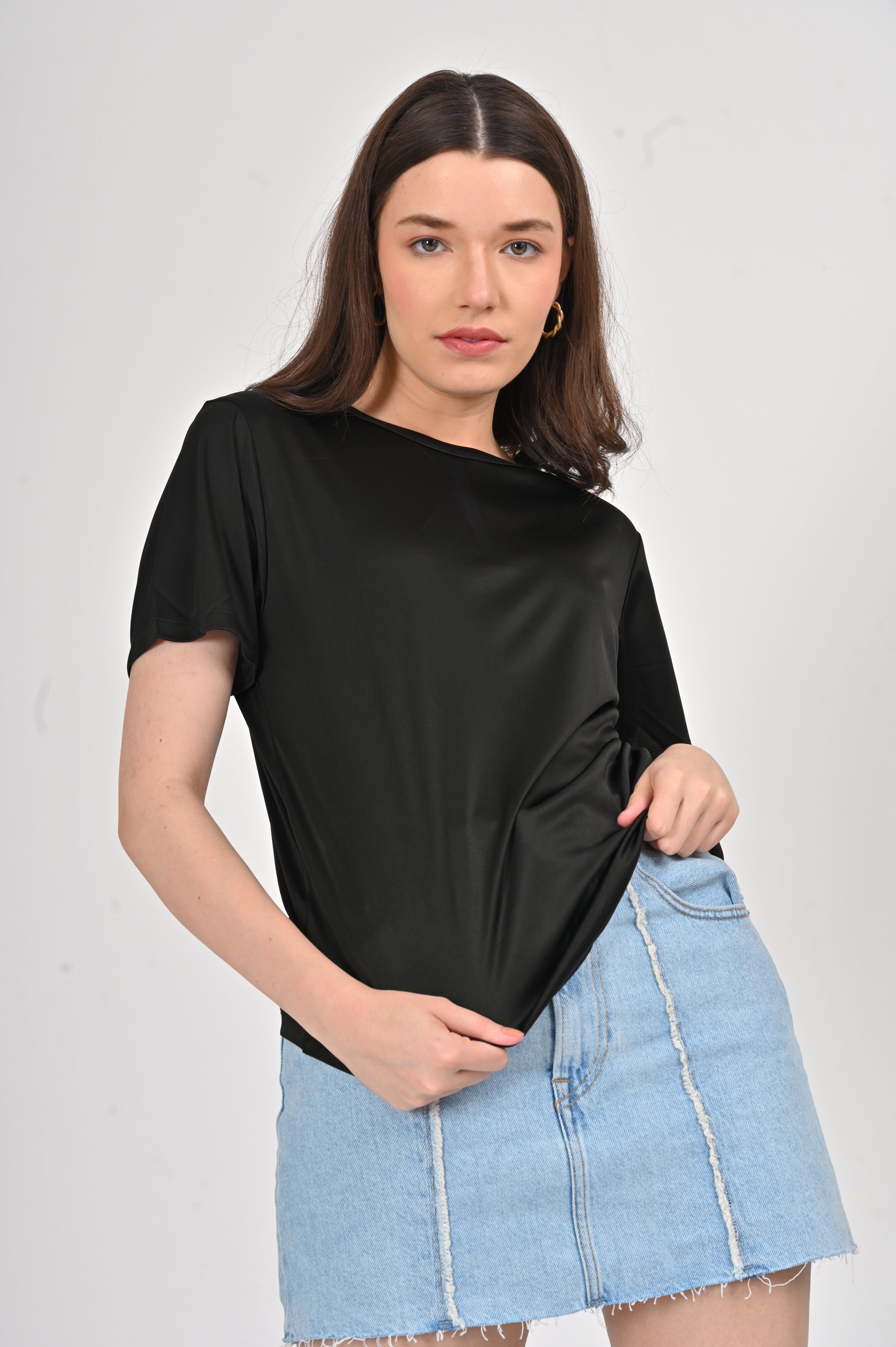 100 % ORGANIC MULBERRY SILK TRI-ACETATE WRINKLE FREE ROUND NECK TEE - BLACK