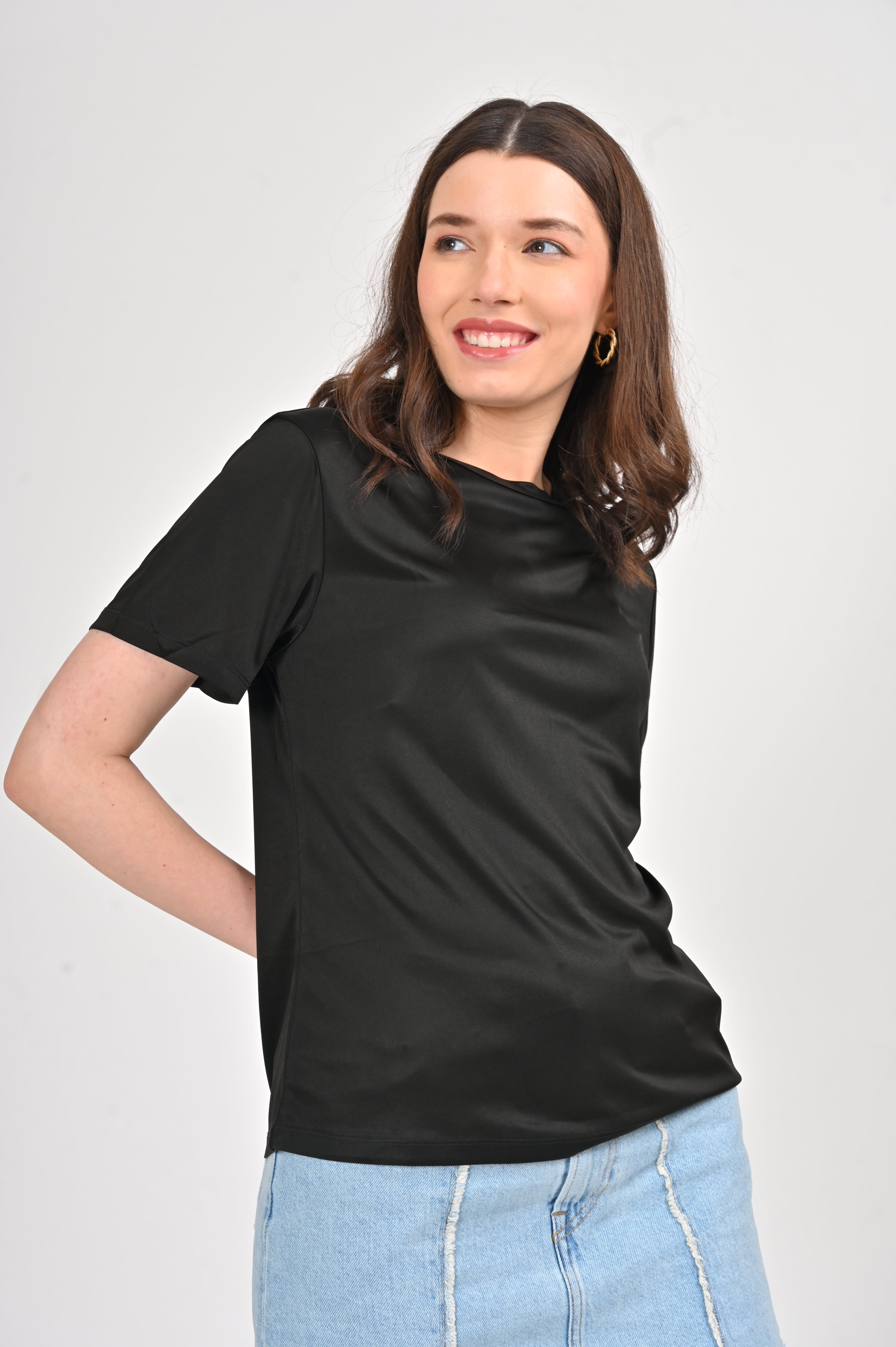 100 % ORGANIC MULBERRY SILK TRI-ACETATE WRINKLE FREE ROUND NECK TEE - BLACK
