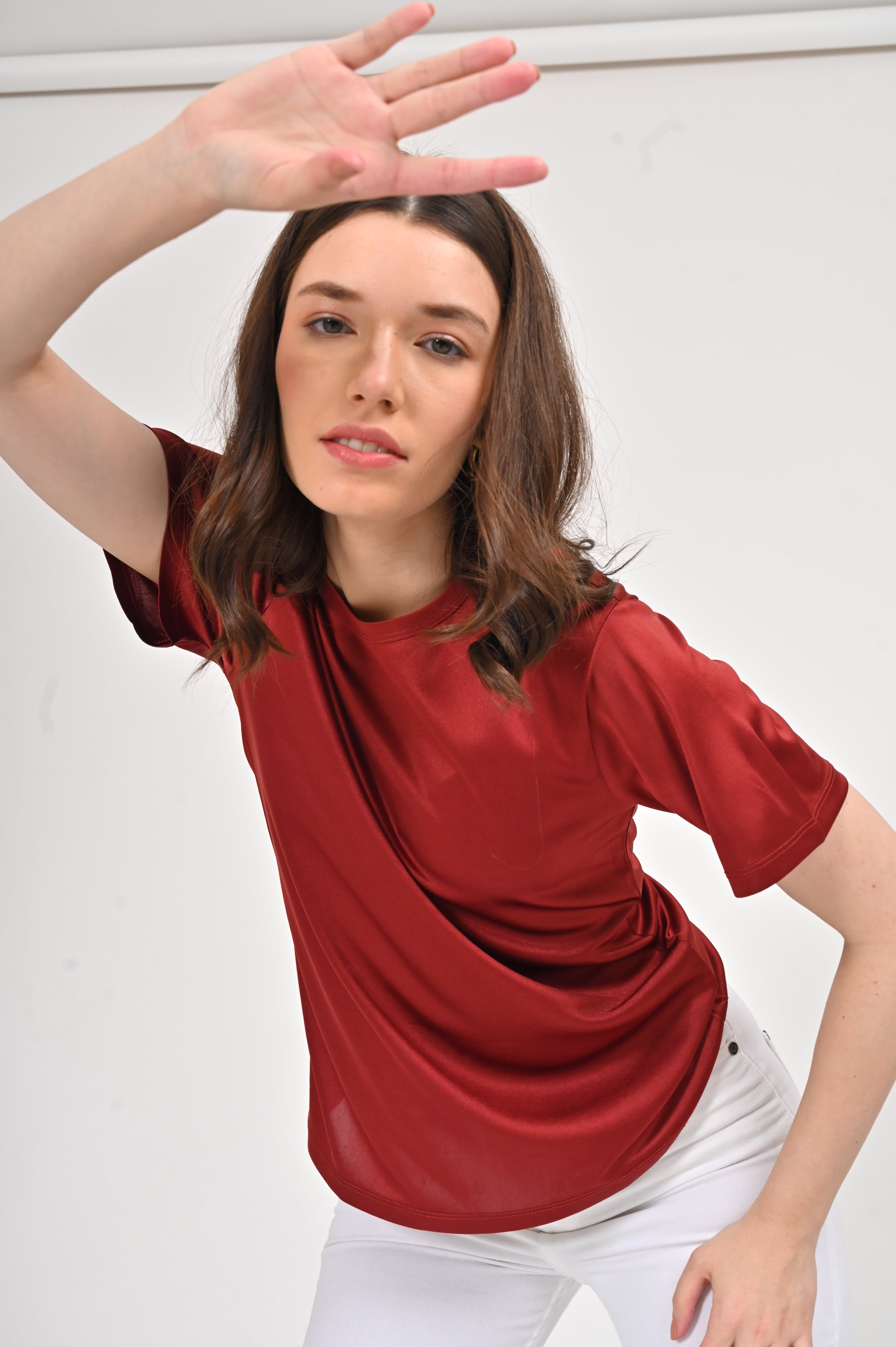 100 % ORGANIC MULBERRY SILK TRI-ACETATE WRINKLE FREE ROUND NECK TEE - CHERRY RED
